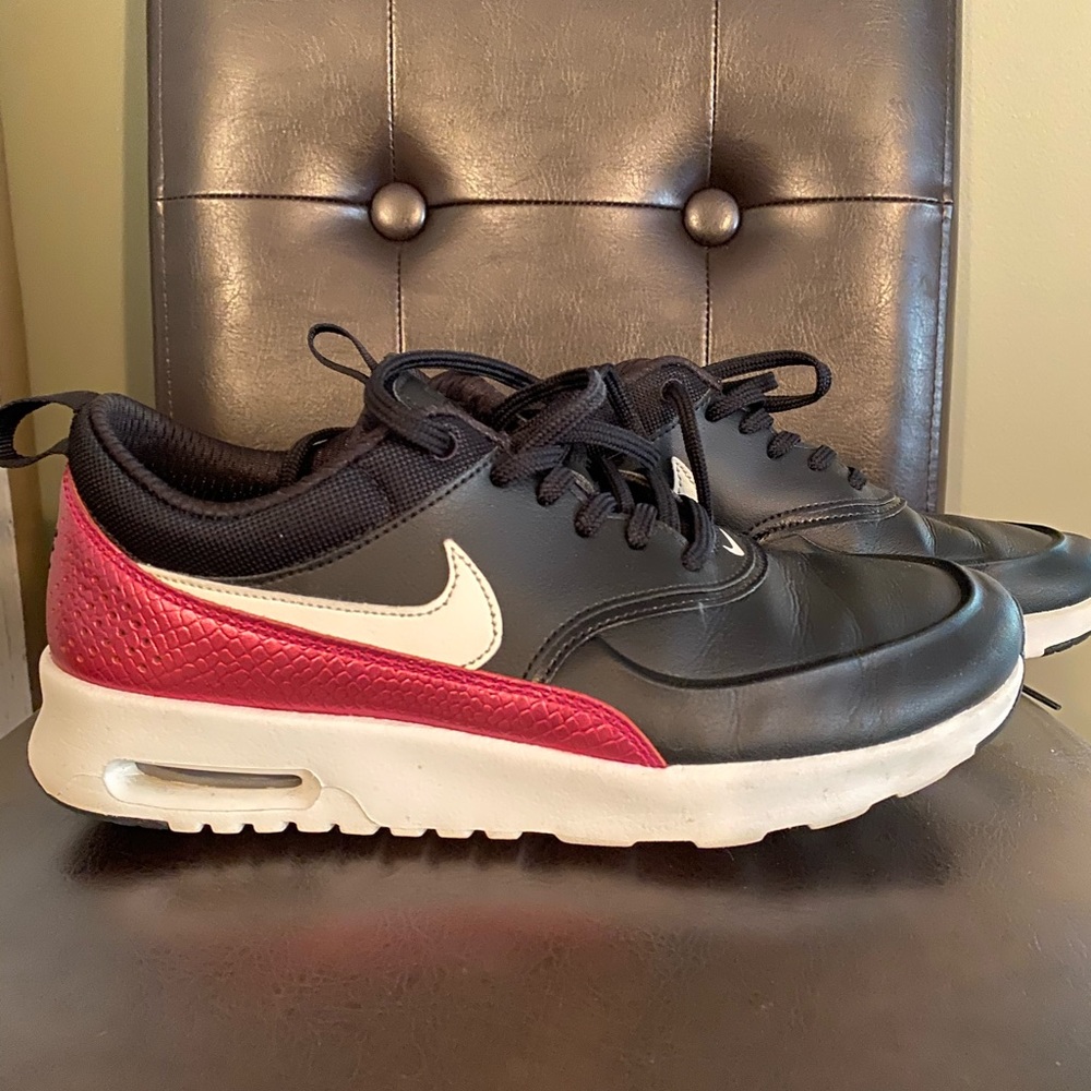 Nike women’s Air Max Thea, size 9